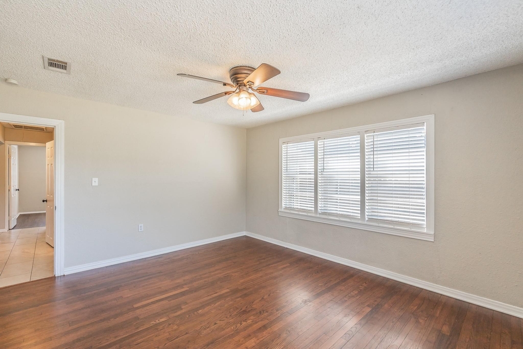 3144 Olive Place - Photo 22