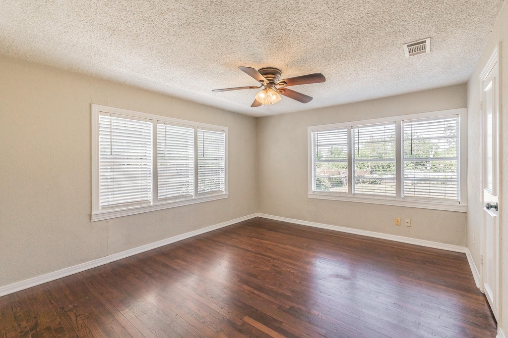 3144 Olive Place - Photo 19