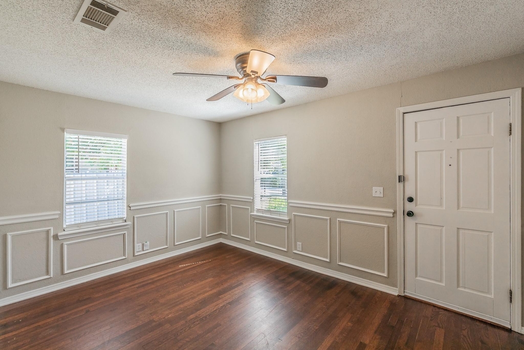 3144 Olive Place - Photo 2
