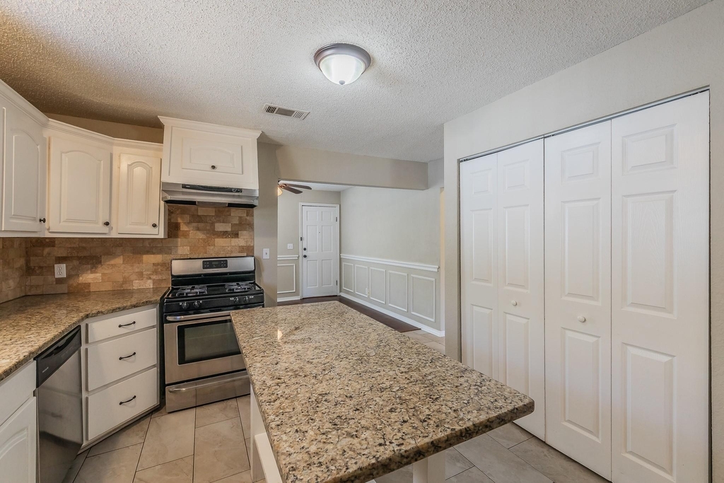 3144 Olive Place - Photo 7