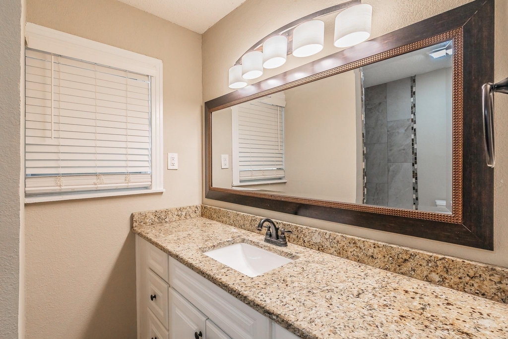 3144 Olive Place - Photo 17
