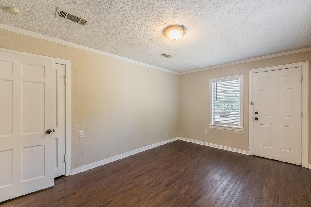 3144 Olive Place - Photo 12