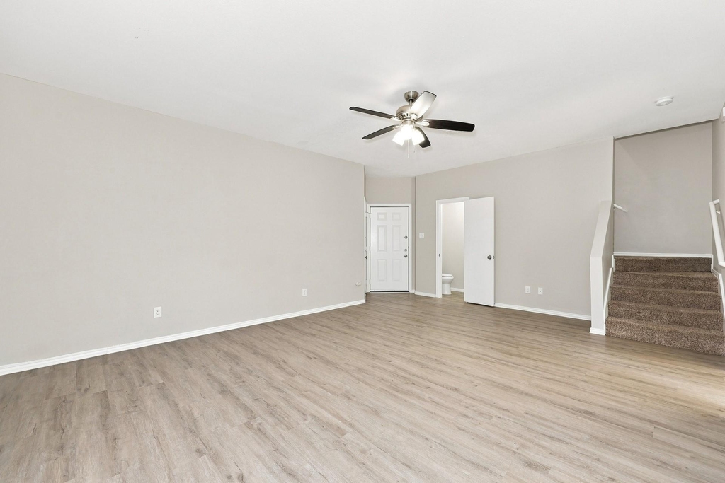 130 Creek Cove Drive - Photo 3
