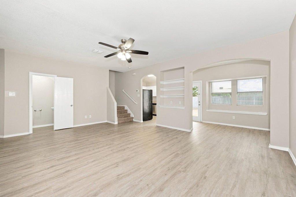 130 Creek Cove Drive - Photo 1
