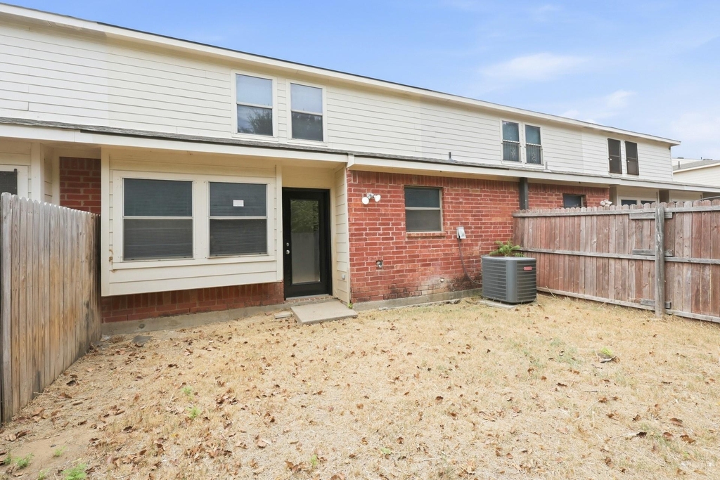 130 Creek Cove Drive - Photo 14