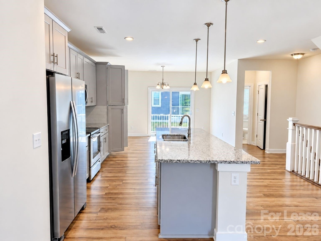 1006 Sharon Towns Drive - Photo 2