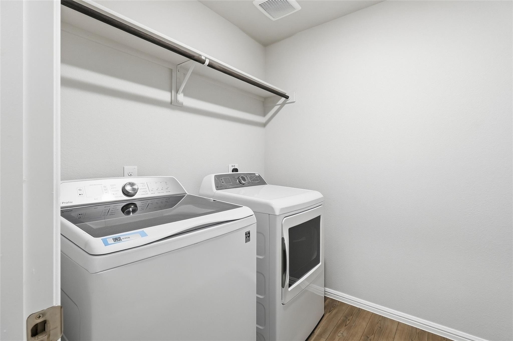 1416 Avalon Court - Photo 10