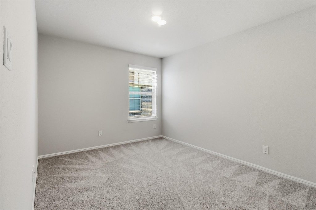 1416 Avalon Court - Photo 9