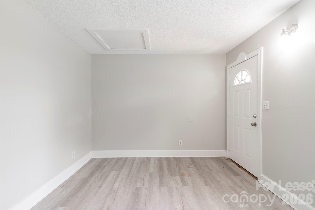 2517 Hemphill Street - Photo 3