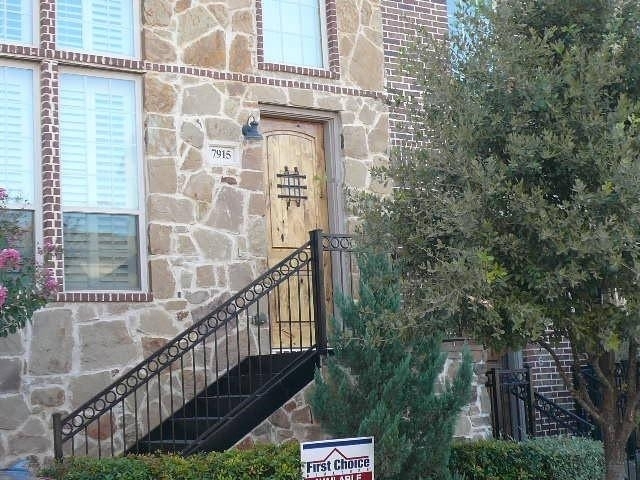 7915 Osborn Parkway - Photo 0