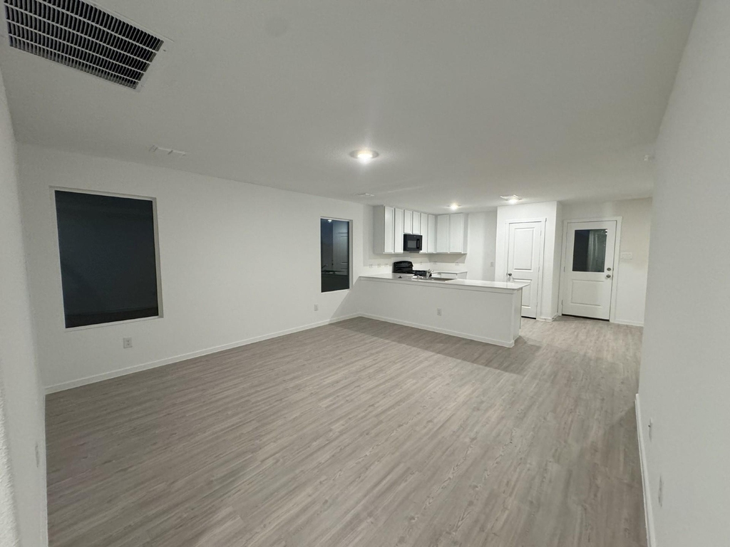 7908 Gilbert Street - Photo 4