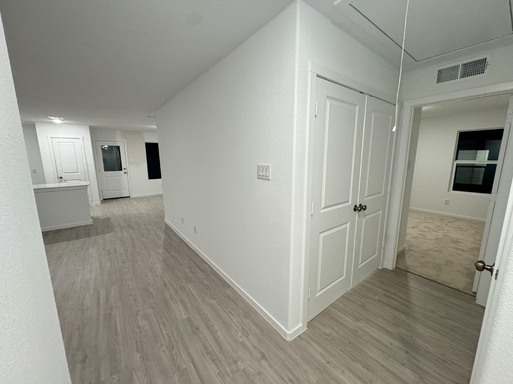 7908 Gilbert Street - Photo 8