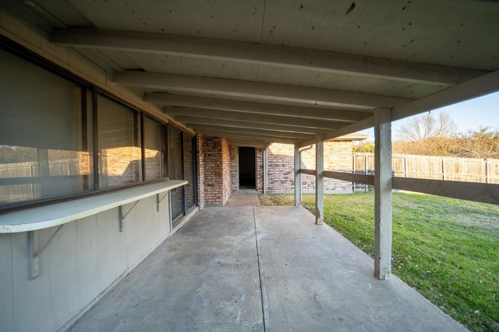 6218 Fallbrook Drive - Photo 21