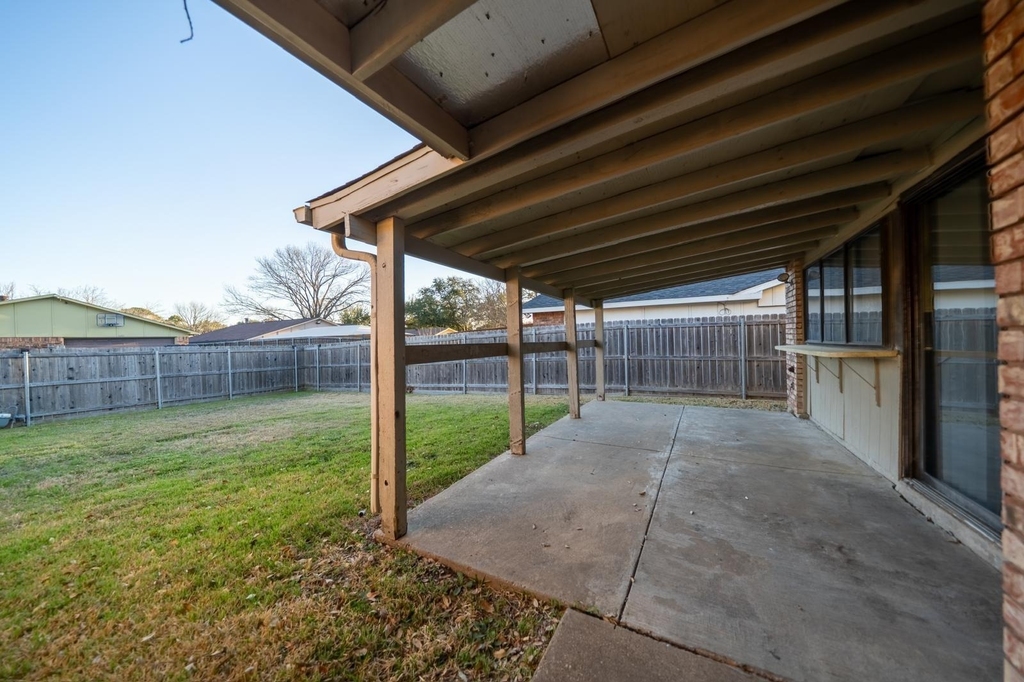 6218 Fallbrook Drive - Photo 22