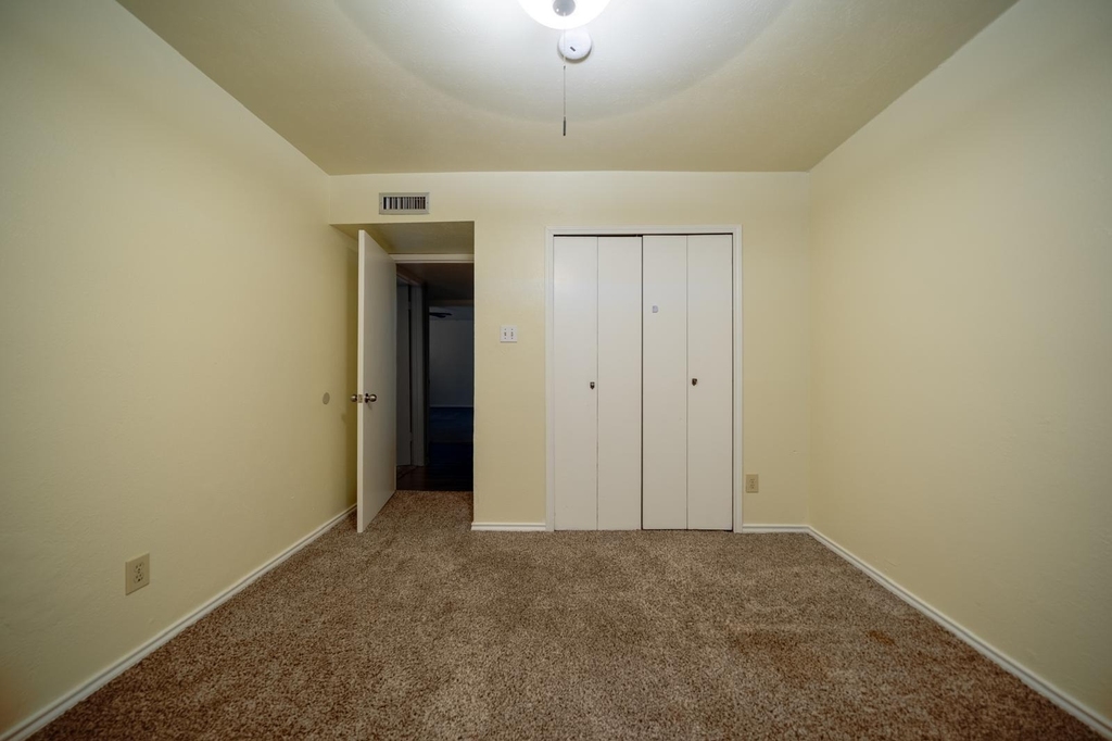 6218 Fallbrook Drive - Photo 19