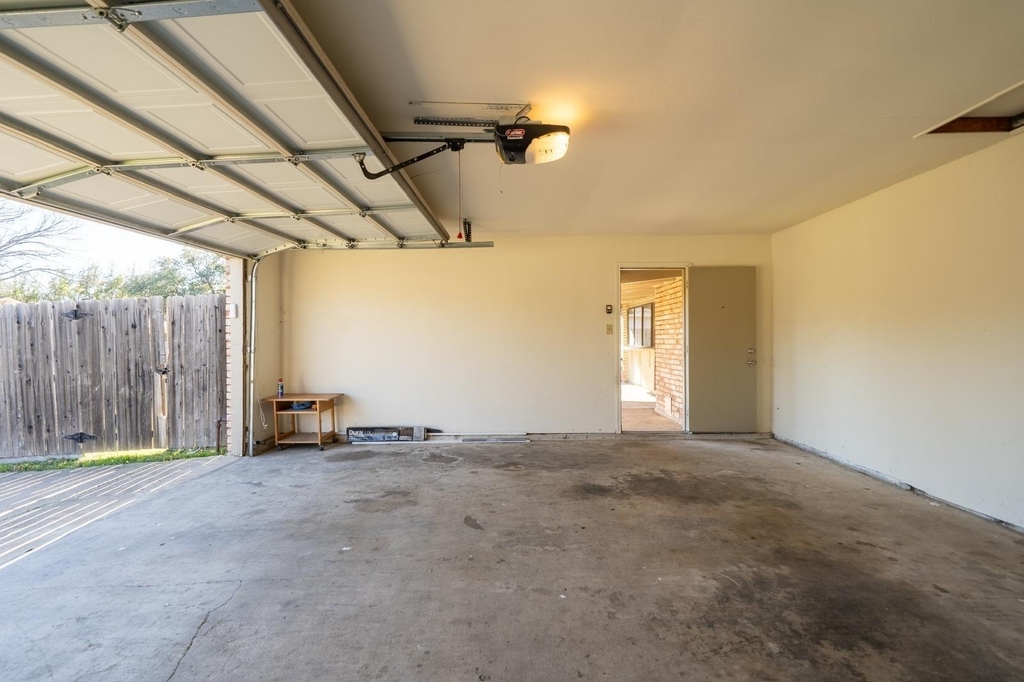 6218 Fallbrook Drive - Photo 26