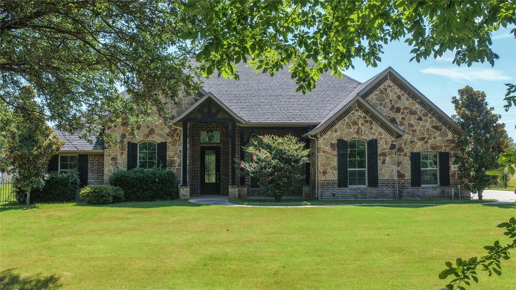 181 Fairview Court - Photo 0