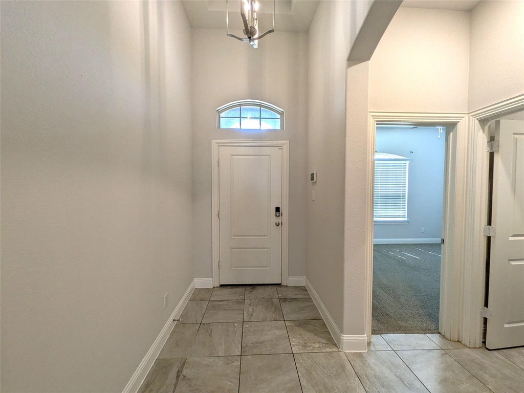 1409 Summit View Lane - Photo 5