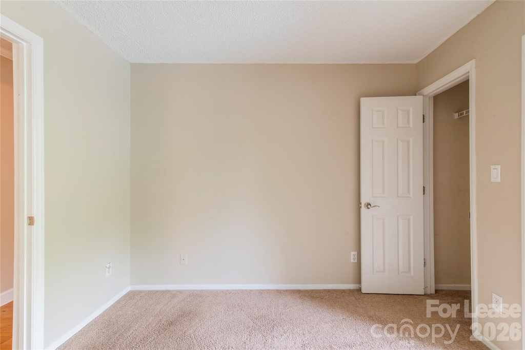 2516 Cranbrook Lane - Photo 18