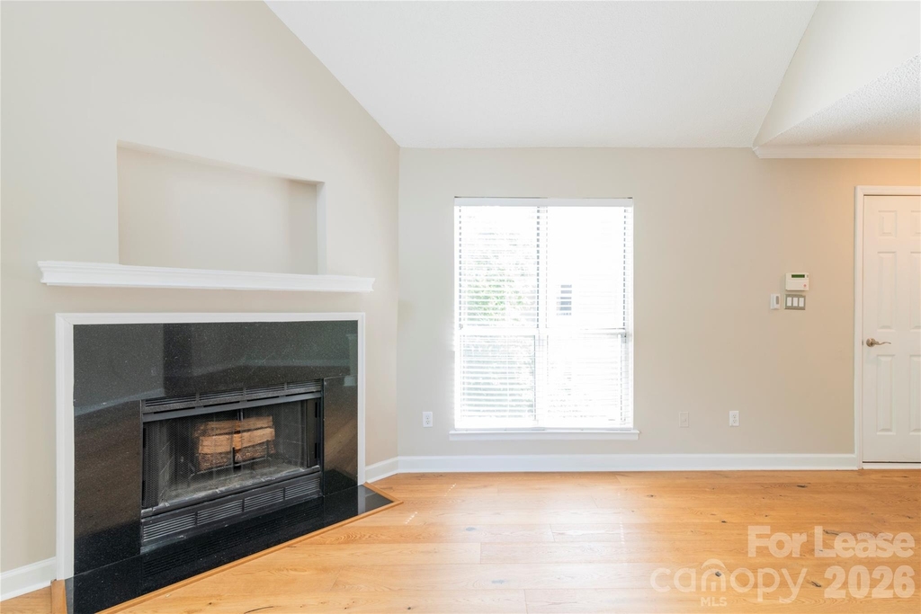 2516 Cranbrook Lane - Photo 4