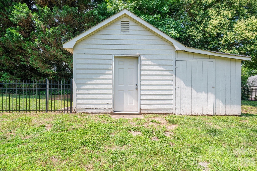 3501 Barrington Drive - Photo 42