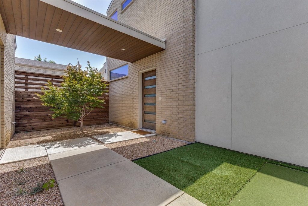 3344 Walchard Court - Photo 4