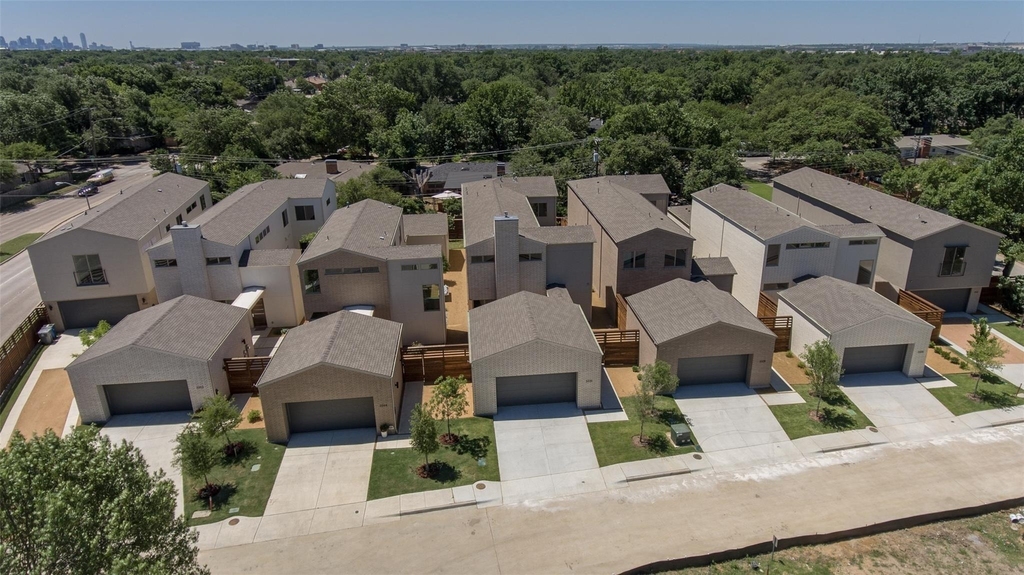 3344 Walchard Court - Photo 24