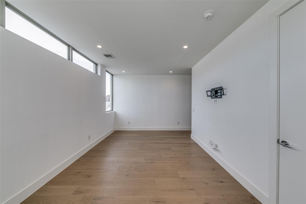 3344 Walchard Court - Photo 15
