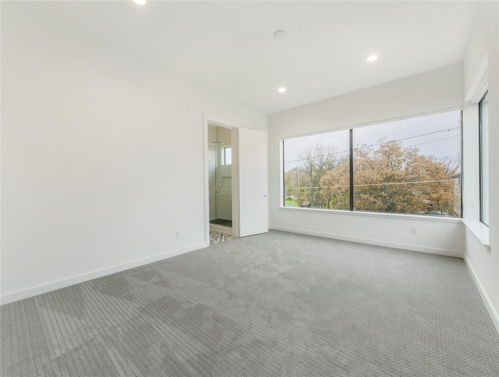 2326 Vagas Avenue - Photo 11