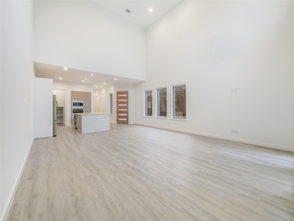2326 Vagas Avenue - Photo 6
