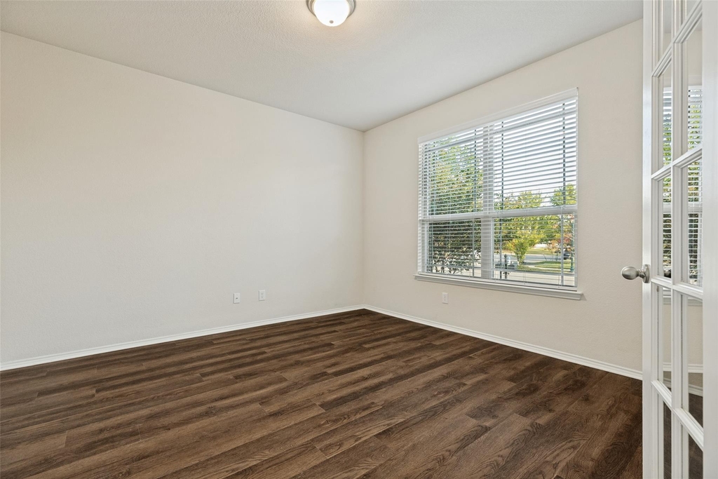 1108 Black Cherry Drive - Photo 3