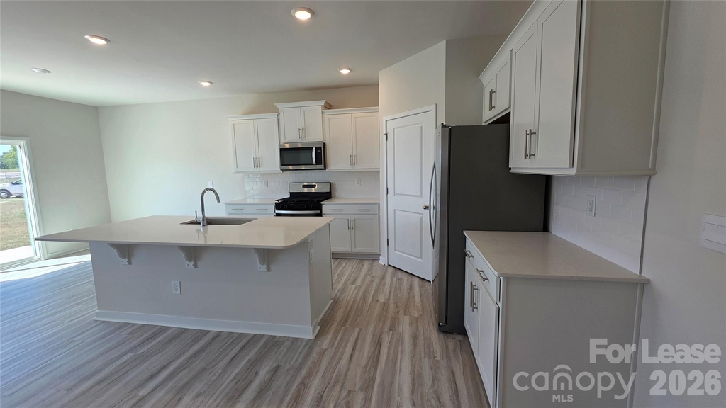 514 Blackpool Court - Photo 3
