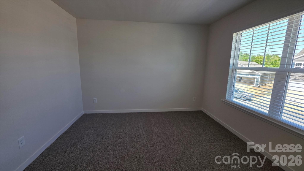 514 Blackpool Court - Photo 30