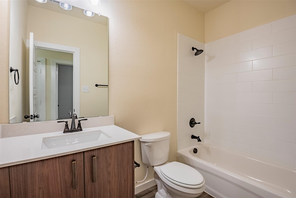 709 Blackland Drive - Photo 15