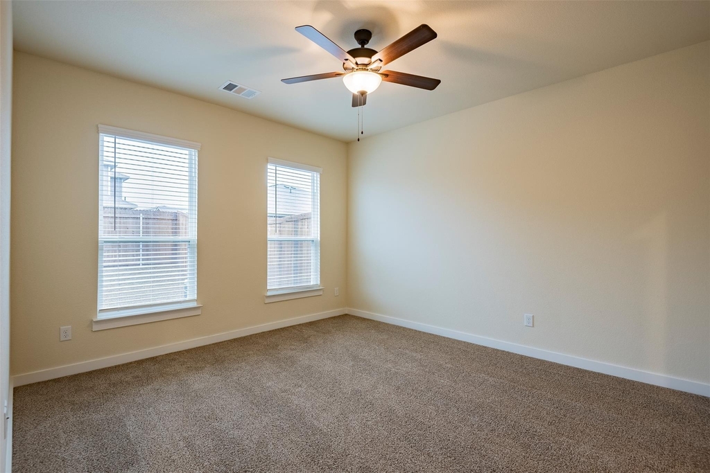 709 Blackland Drive - Photo 22