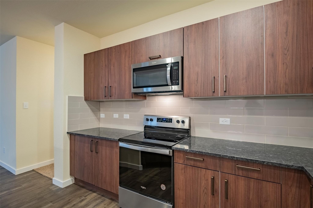 709 Blackland Drive - Photo 12