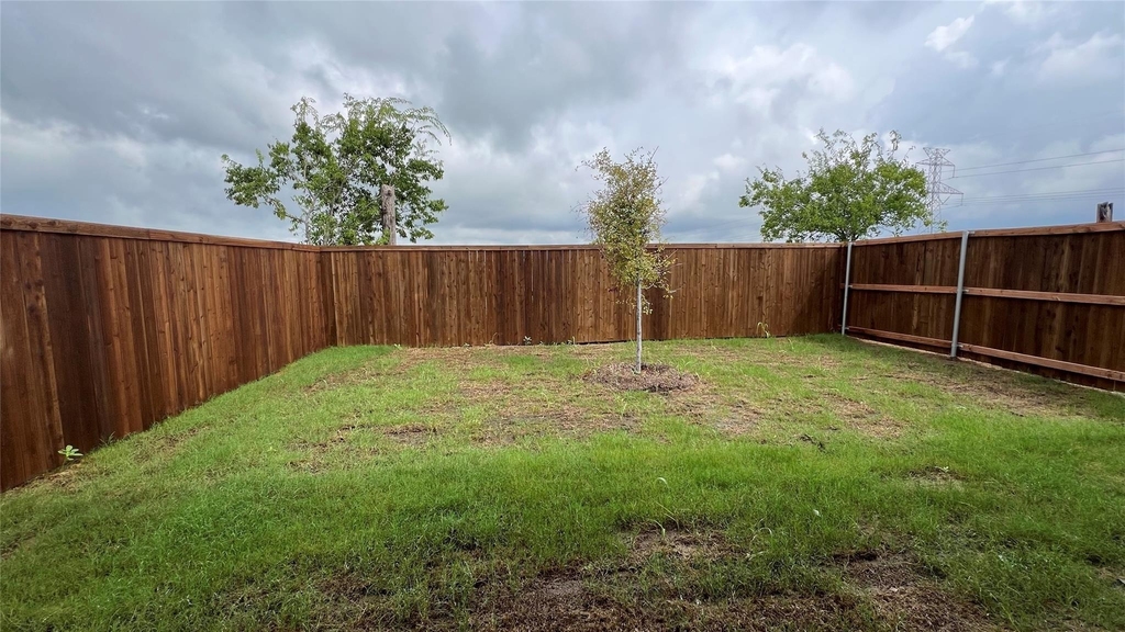 709 Blackland Drive - Photo 23