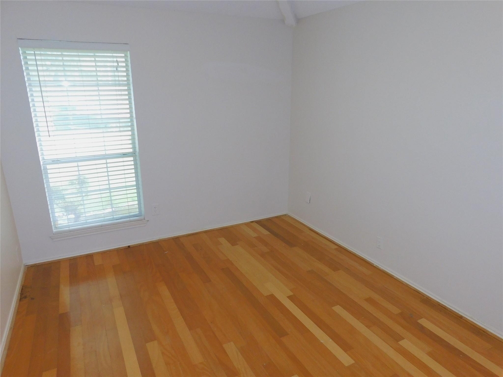 2715 Alden Avenue - Photo 18