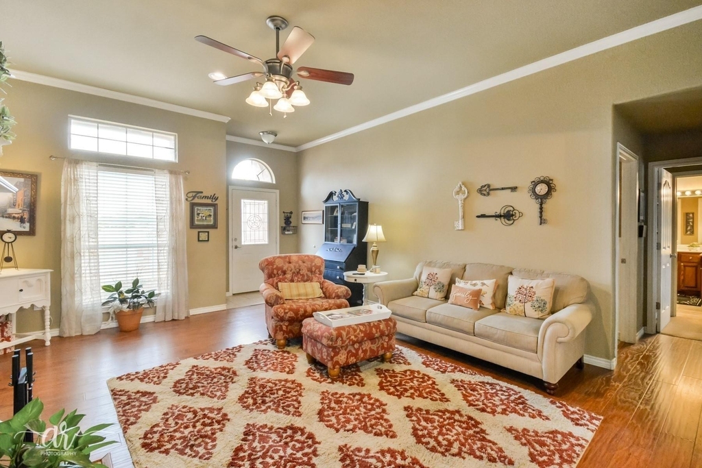 3234 Valley Forge Road - Photo 2
