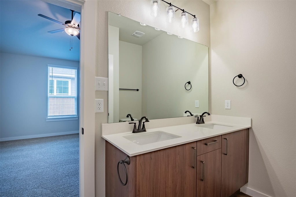 609 Wheatfield Drive - Photo 5