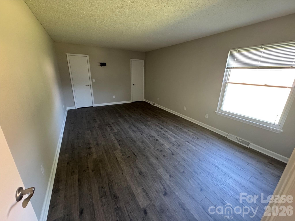 708 Langtree Road - Photo 3