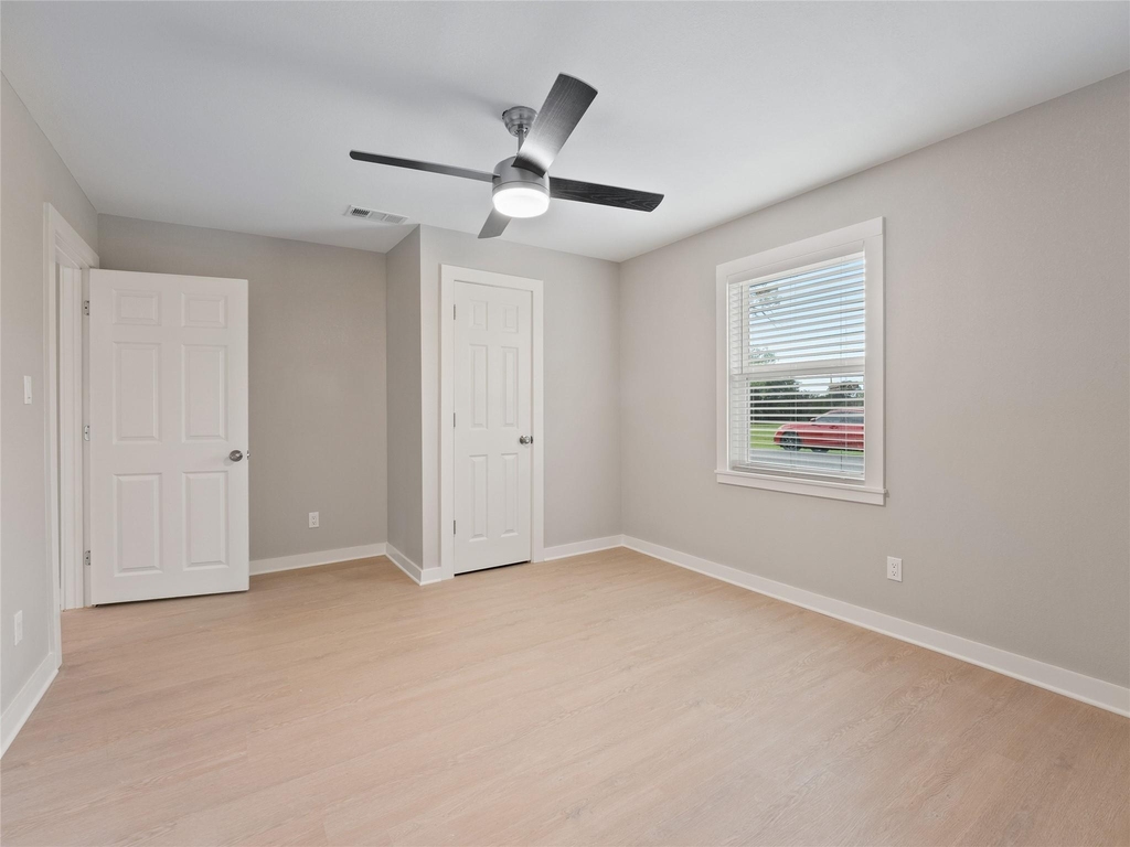 421 S Interurban Street - Photo 17