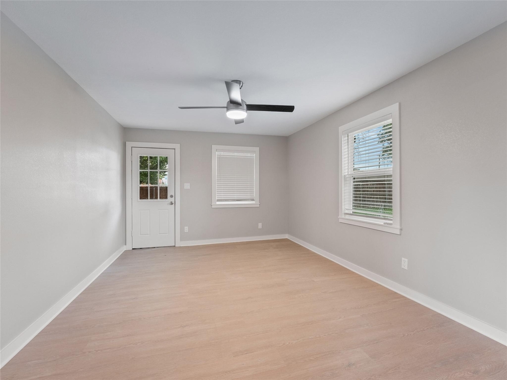 421 S Interurban Street - Photo 13