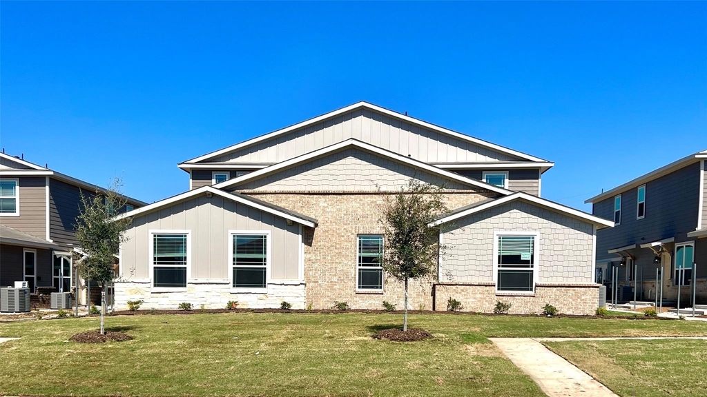 613 Wheatfield Drive - Photo 0