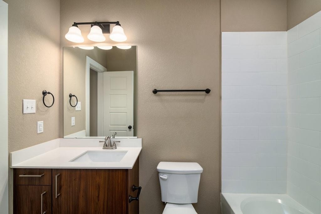 613 Wheatfield Drive - Photo 4
