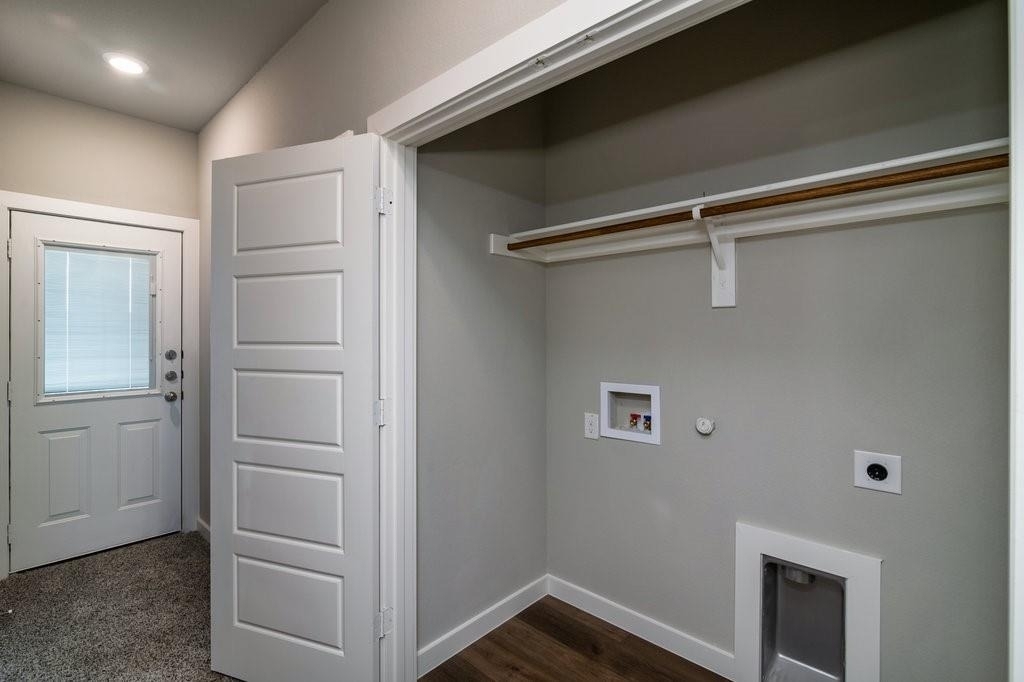 744 Wheatfield Drive - Photo 3