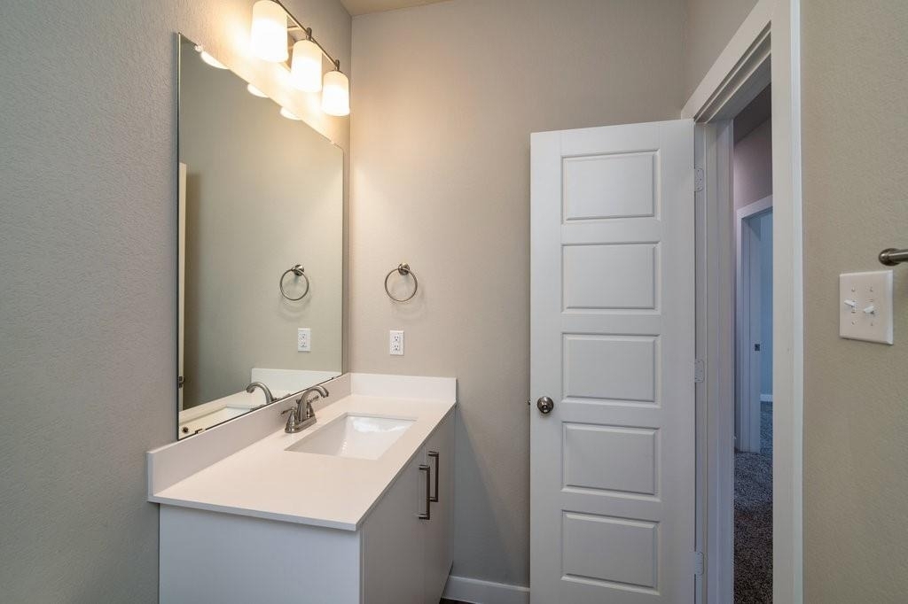 744 Wheatfield Drive - Photo 5