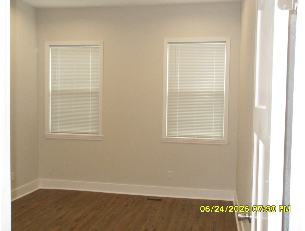 401-403 W Fourth Street - Photo 4