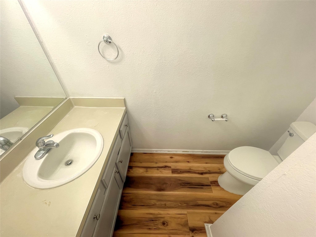 1034 Mckinley Street - Photo 9