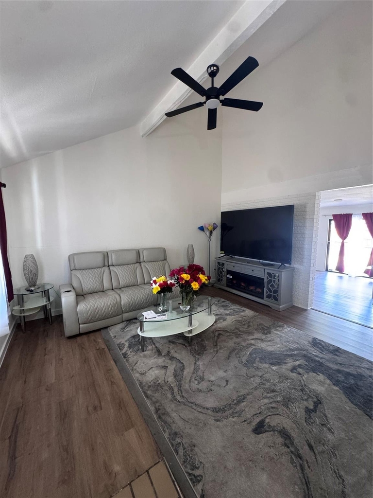 4501 Princeton Drive - Photo 4